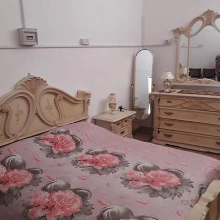 Alba Giglio Storica Apartment *